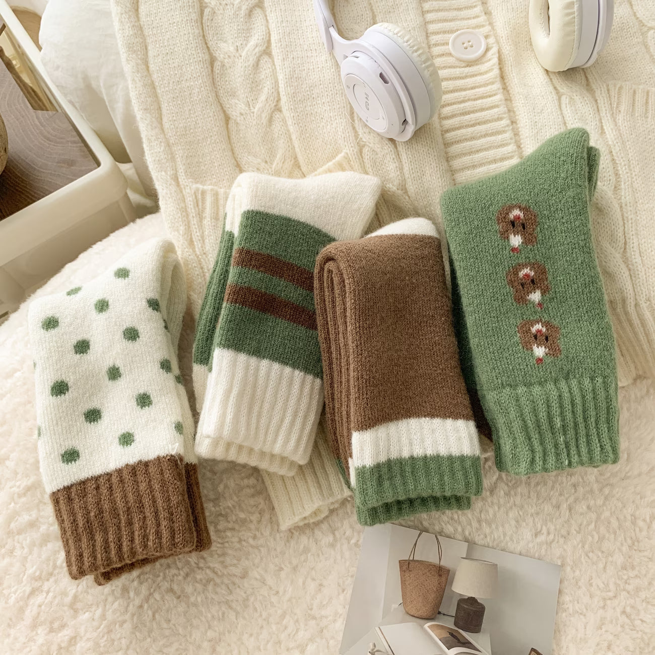 Cozy Polka Dot Fleece Sleep Socks – 4 Pairs