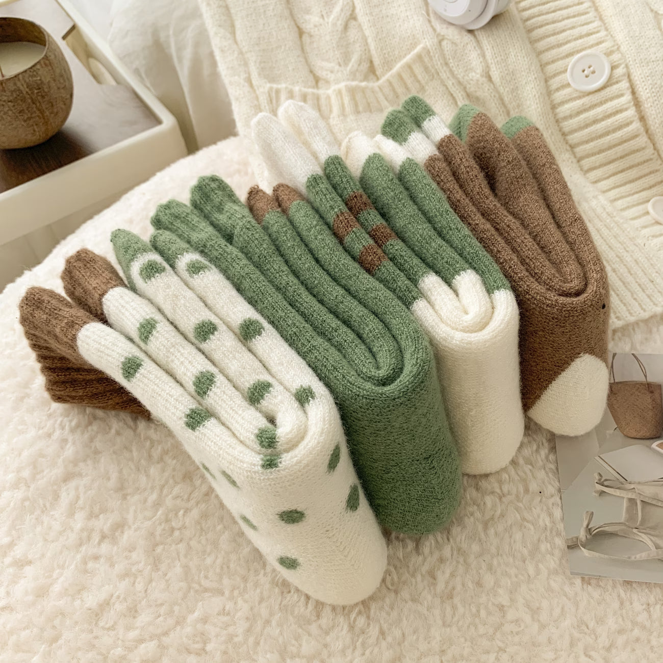 Cozy Polka Dot Fleece Sleep Socks – 4 Pairs