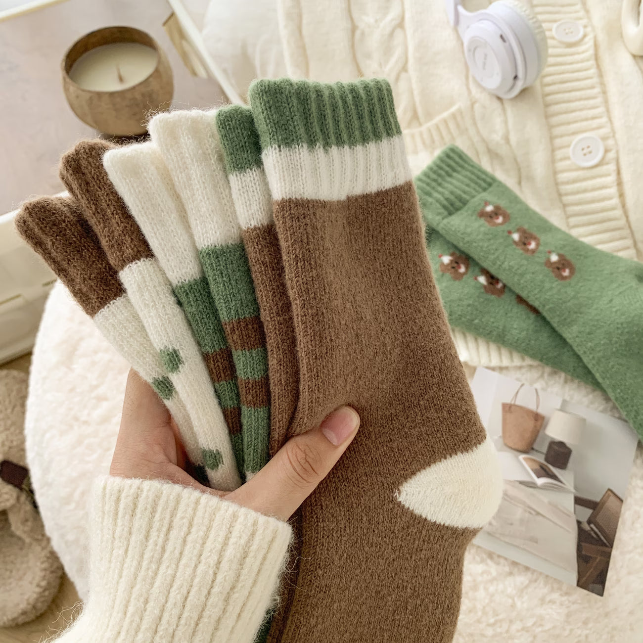 Cozy Polka Dot Fleece Sleep Socks – 4 Pairs