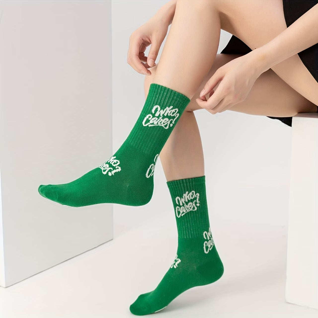 Trendy Green Mid-Calf Socks – 5 Pairs